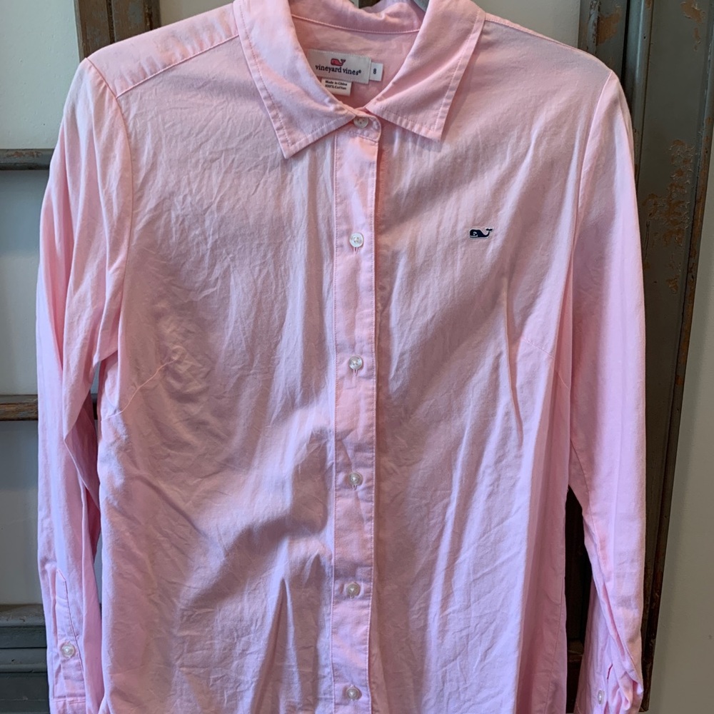 Vineyard Vines Button Down size 8